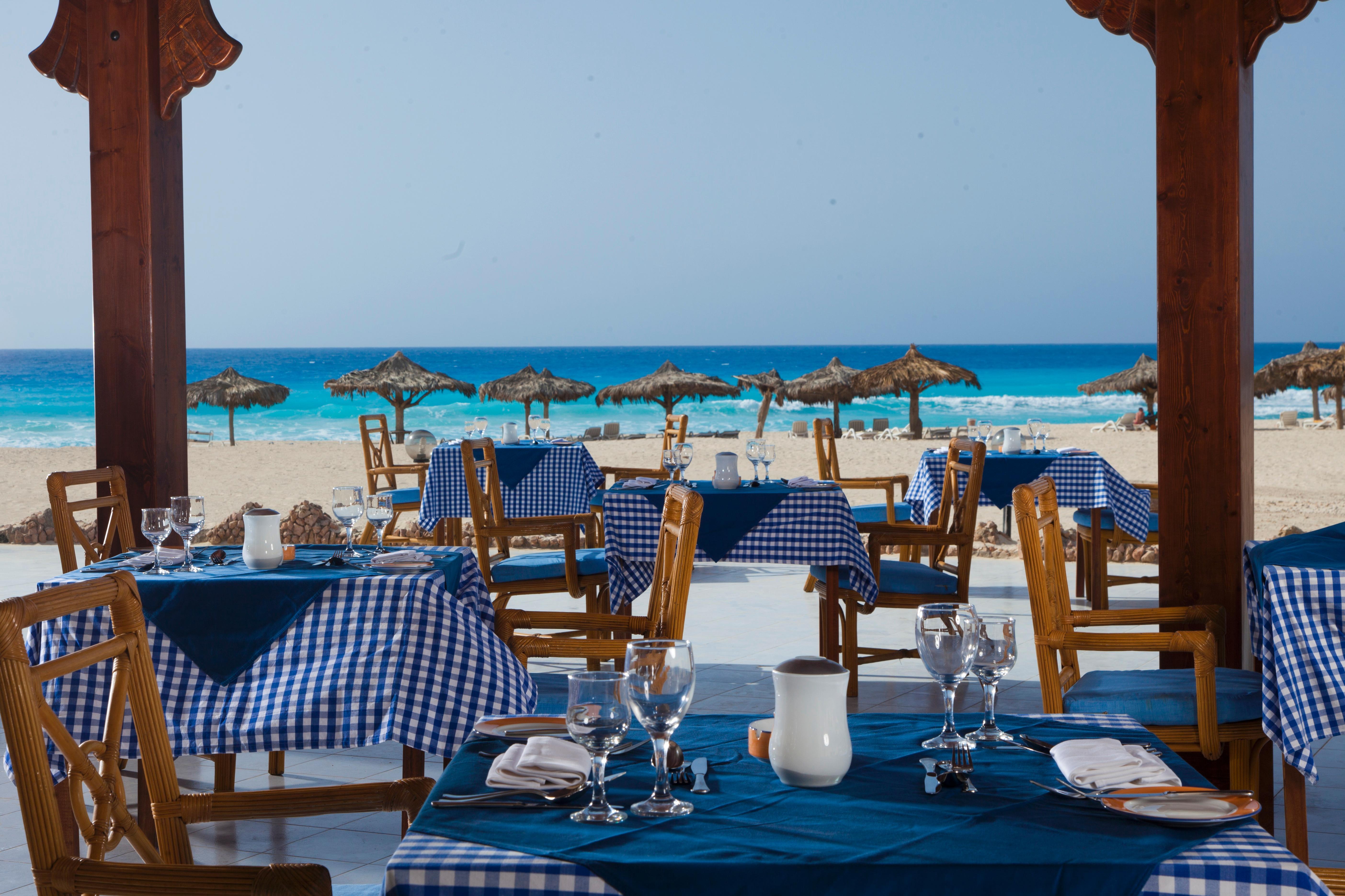 보그 엘 아랍 비치 호텔 보르그 엘 아랍 외부 사진 Beach restaurant in Egypt