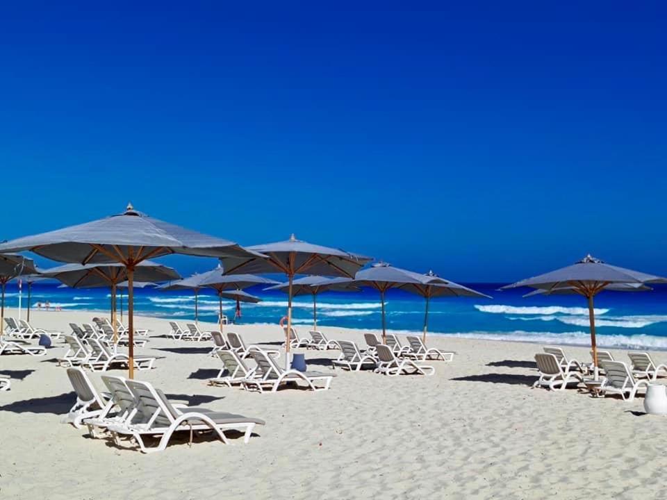 보그 엘 아랍 비치 호텔 보르그 엘 아랍 외부 사진 Beach at the Grand Palladium Hotel