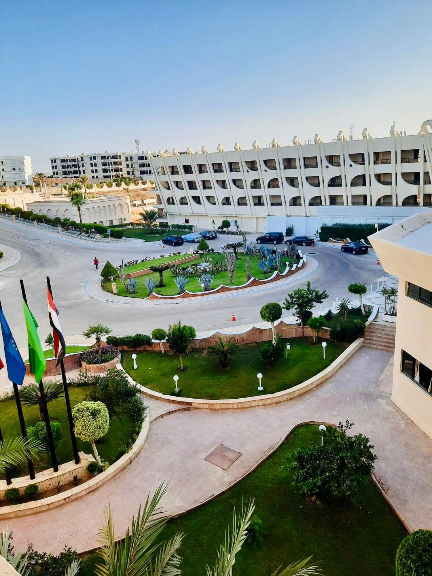 보그 엘 아랍 비치 호텔 보르그 엘 아랍 외부 사진 The Dead Sea resort